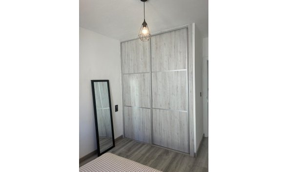 Resale - Apartment -
Torrevieja - Centro