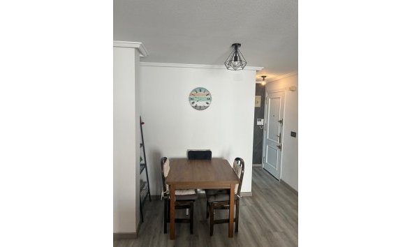 Resale - Apartment -
Torrevieja - Centro