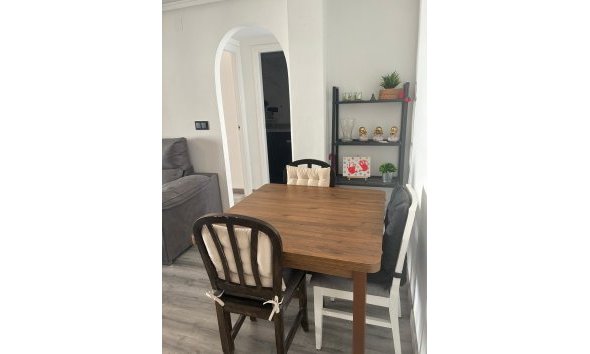 Resale - Apartment -
Torrevieja - Centro