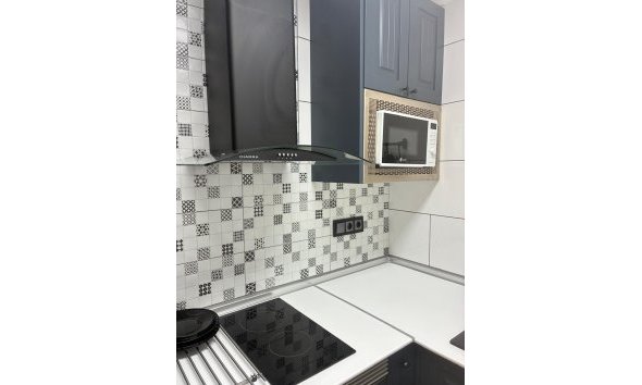 Resale - Apartment -
Torrevieja - Centro