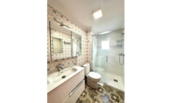 Resale - Apartment -
Torrevieja