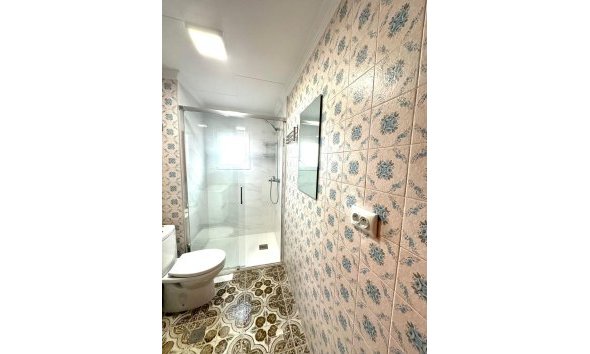 Resale - Apartment -
Torrevieja