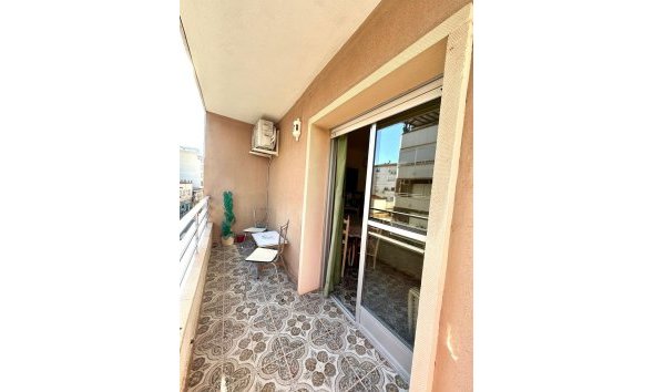 Resale - Apartment -
Torrevieja