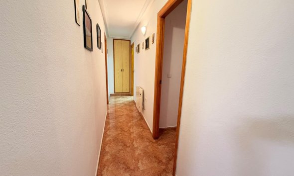 Revente - Apartment -
Torrevieja - Centro