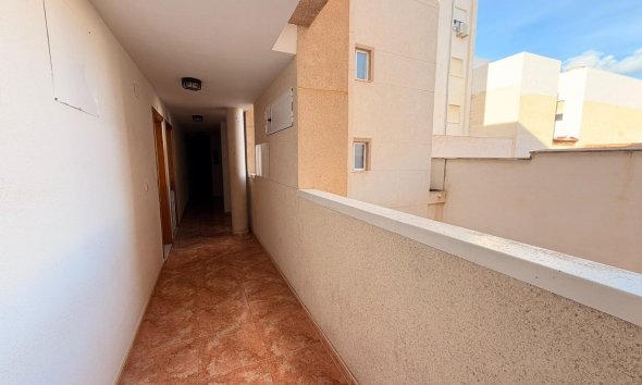 Revente - Apartment -
Torrevieja - Centro