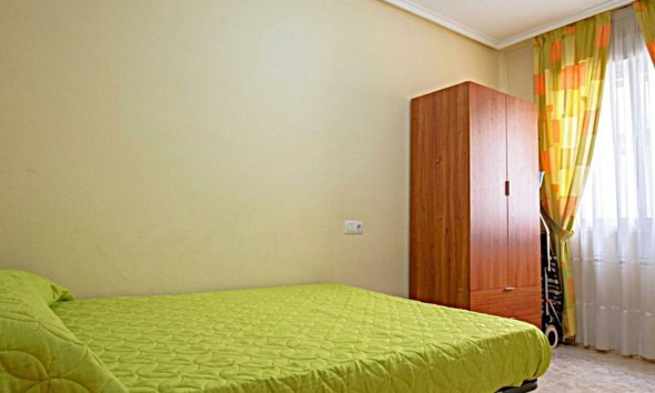 Revente - Apartment -
Torrevieja - Las Piscinas Naturales