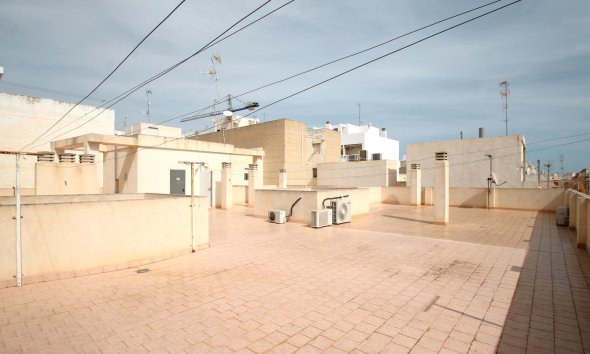 Revente - Apartment -
Torrevieja - Las Piscinas Naturales