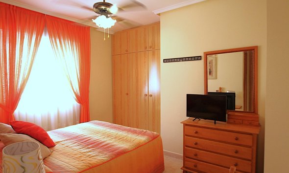 Revente - Apartment -
Torrevieja - Las Piscinas Naturales