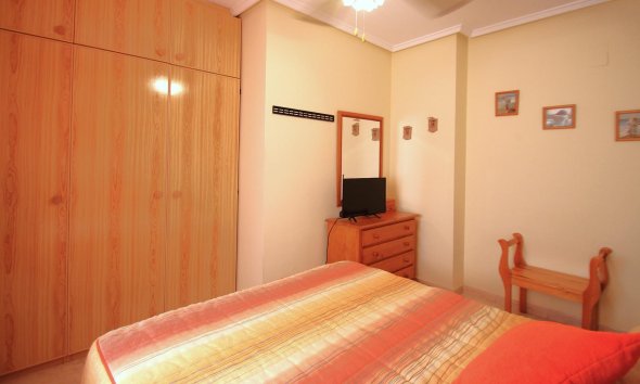 Revente - Apartment -
Torrevieja - Las Piscinas Naturales