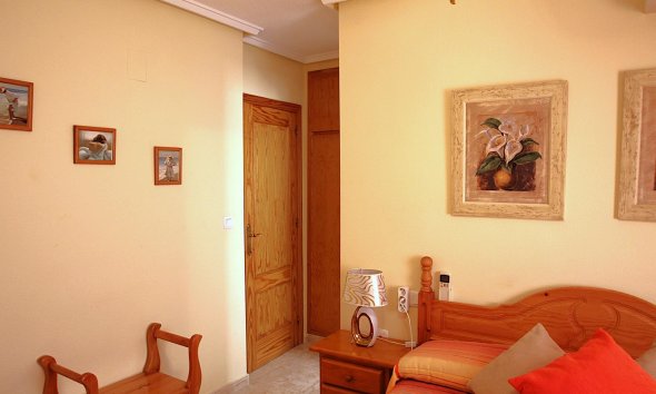 Revente - Apartment -
Torrevieja - Las Piscinas Naturales