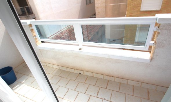 Revente - Apartment -
Torrevieja - Las Piscinas Naturales