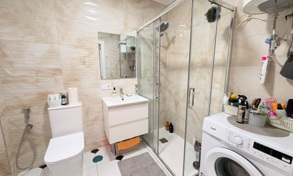Revente - Apartment -
Torrevieja - Centro