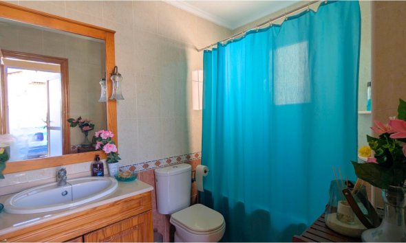 Revente - Quad House -
Lo Crispin - Inland