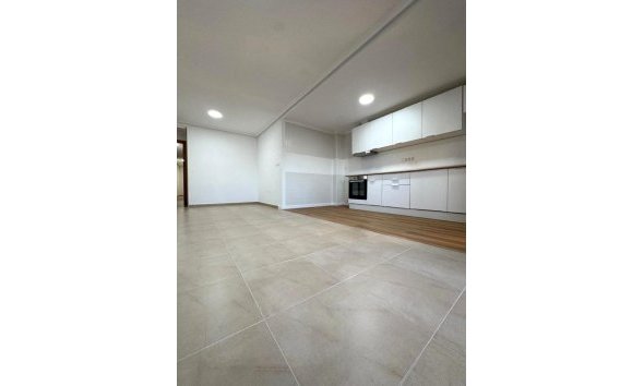 Revente - Apartment -
Torrevieja - Centro