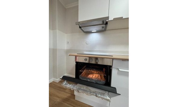 Revente - Apartment -
Torrevieja - Centro