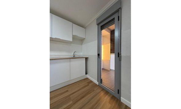 Revente - Apartment -
Torrevieja - Centro