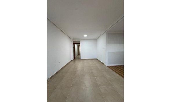 Revente - Apartment -
Torrevieja - Centro