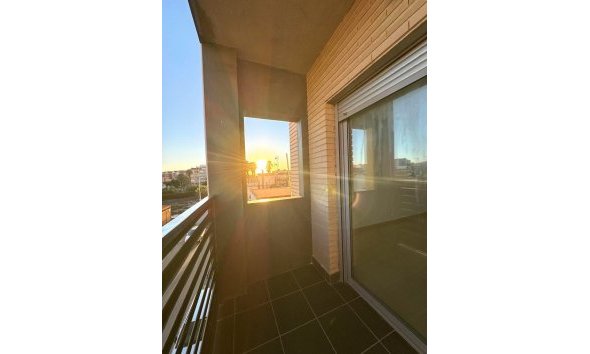 Revente - Apartment -
Torrevieja - Centro