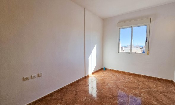 Revente - Apartment -
Torrevieja - Centro