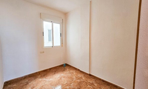 Revente - Apartment -
Torrevieja - Centro