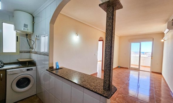 Revente - Apartment -
Torrevieja - Centro