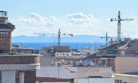 Revente - Apartment -
Torrevieja - Centro