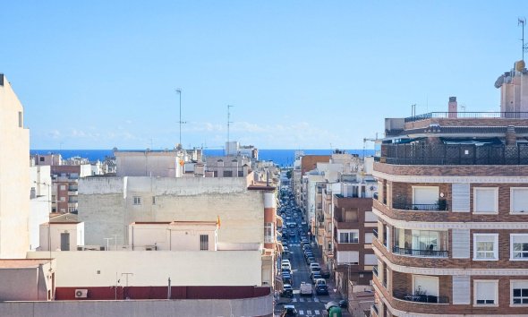 Revente - Apartment -
Torrevieja - Centro