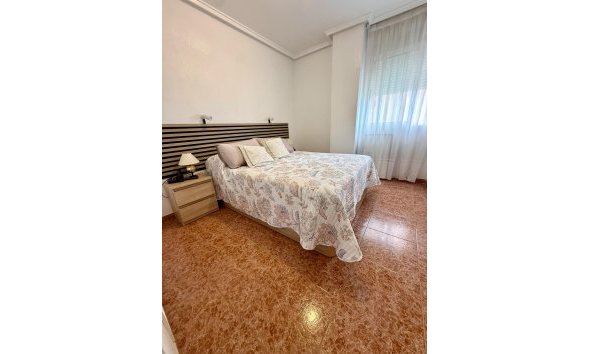 Revente - Apartment -
Torrevieja - Parque de las Naciones