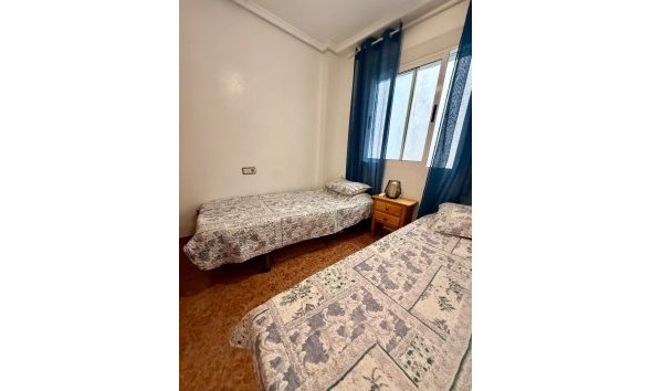 Revente - Apartment -
Torrevieja - Parque de las Naciones