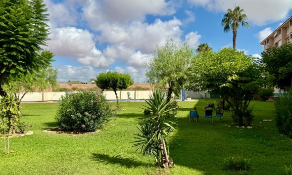Revente - Apartment -
Torrevieja - Parque de las Naciones