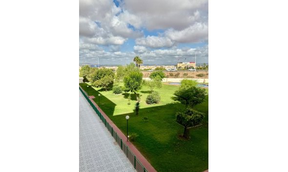 Revente - Apartment -
Torrevieja - Parque de las Naciones