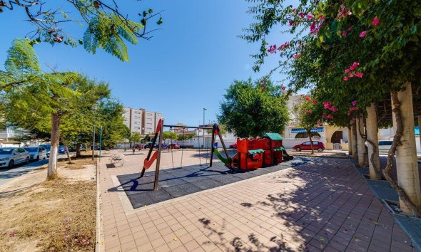 Revente - Town House -
Torrevieja - Nueva Torrevieja