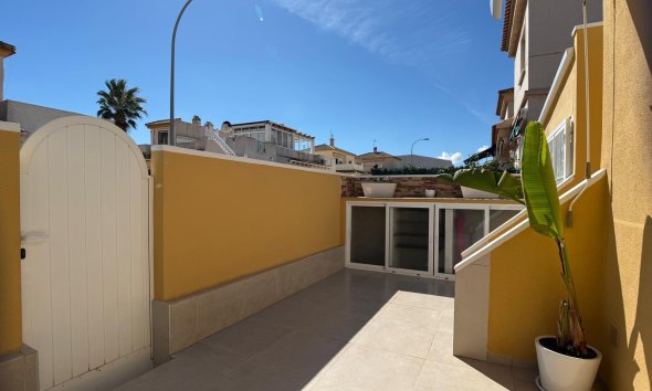 Revente - Villa -
Orihuela Costa - Costa Blanca