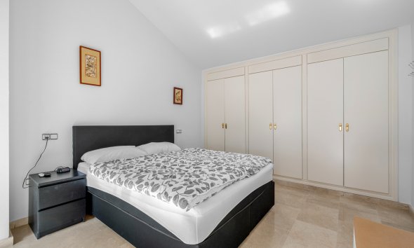Revente - Duplex Penthouse -
Dehesa de Campoamor - Costa Blanca
