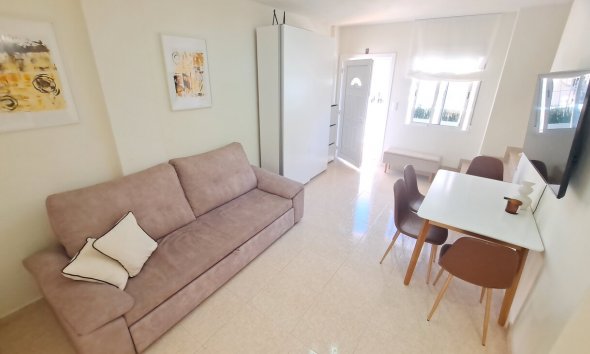 Revente - Town House -
Villamartin - Costa Blanca