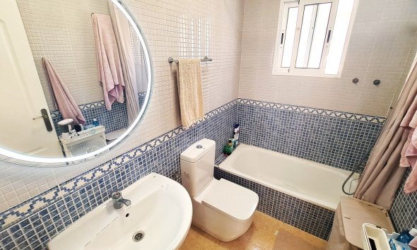 Revente - Town House -
Villamartin - Costa Blanca