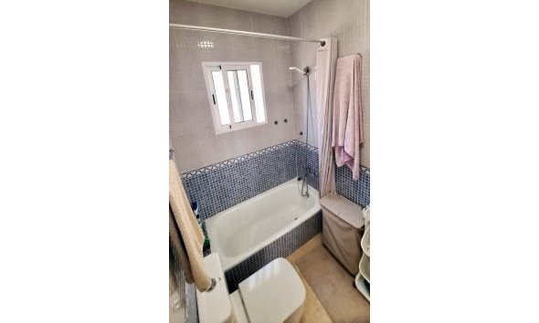 Revente - Town House -
Villamartin - Costa Blanca