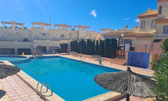 Revente - Town House -
Villamartin - Costa Blanca