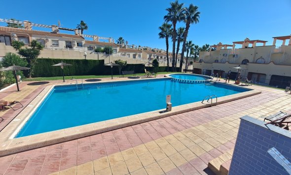 Revente - Town House -
Villamartin - Costa Blanca