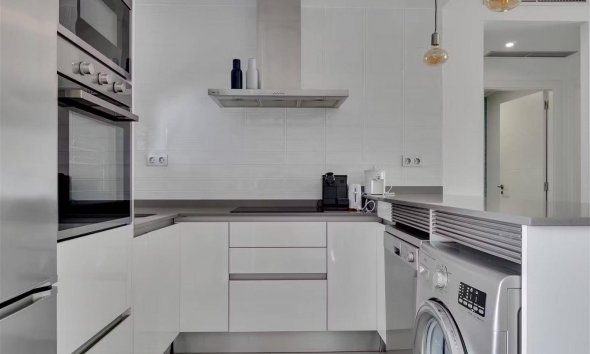 Resale - Bungalow -
Pilar de la Horadada - Zona Pueblo