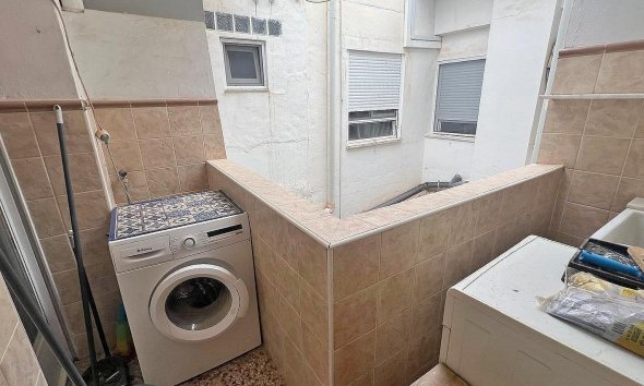 Revente - Apartment -
Guardamar del Segura - Centro