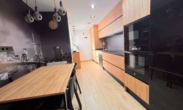 Revente - Quad House -
Torrevieja - Carrefour