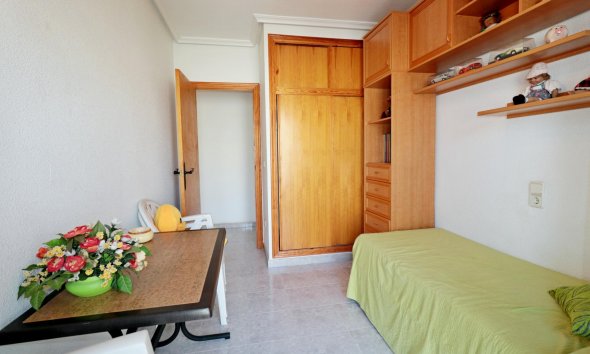 Revente - Attique -
Torrevieja - Habaneras