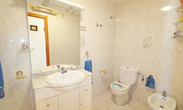 Revente - Attique -
Torrevieja - Habaneras