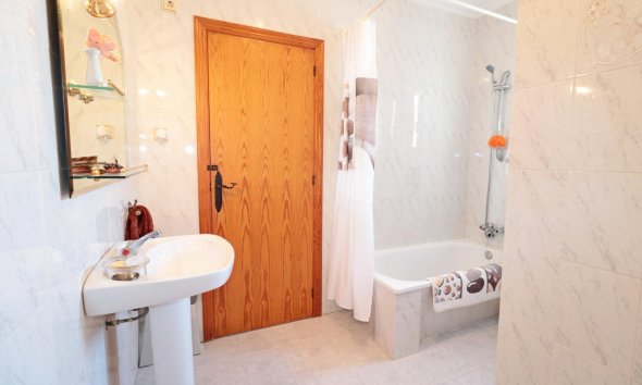 Revente - Attique -
Torrevieja - Habaneras
