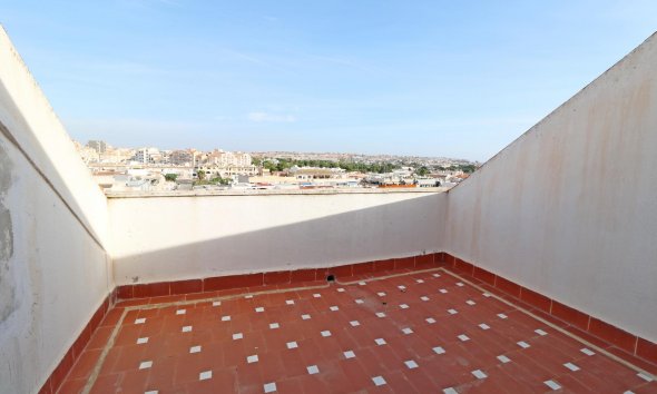 Revente - Attique -
Torrevieja - Habaneras