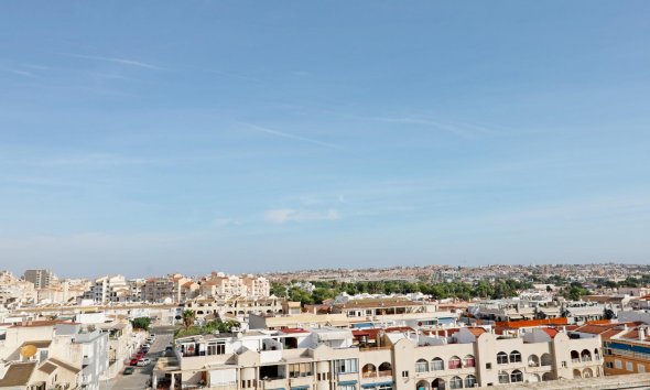 Revente - Attique -
Torrevieja - Habaneras