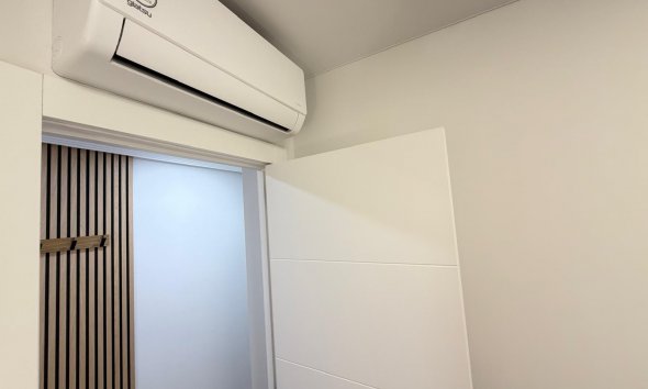Revente - Apartment -
Torrevieja - Centro