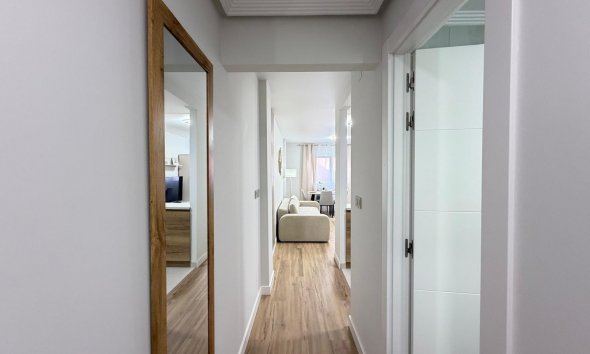 Revente - Apartment -
Torrevieja - Centro