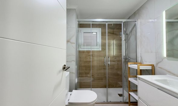 Revente - Apartment -
Torrevieja - Centro